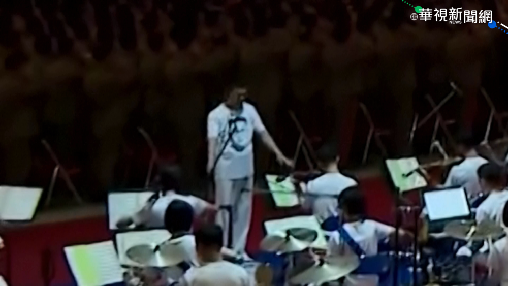 前所未見! 北韓"金正恩潮T"驚艷亮相