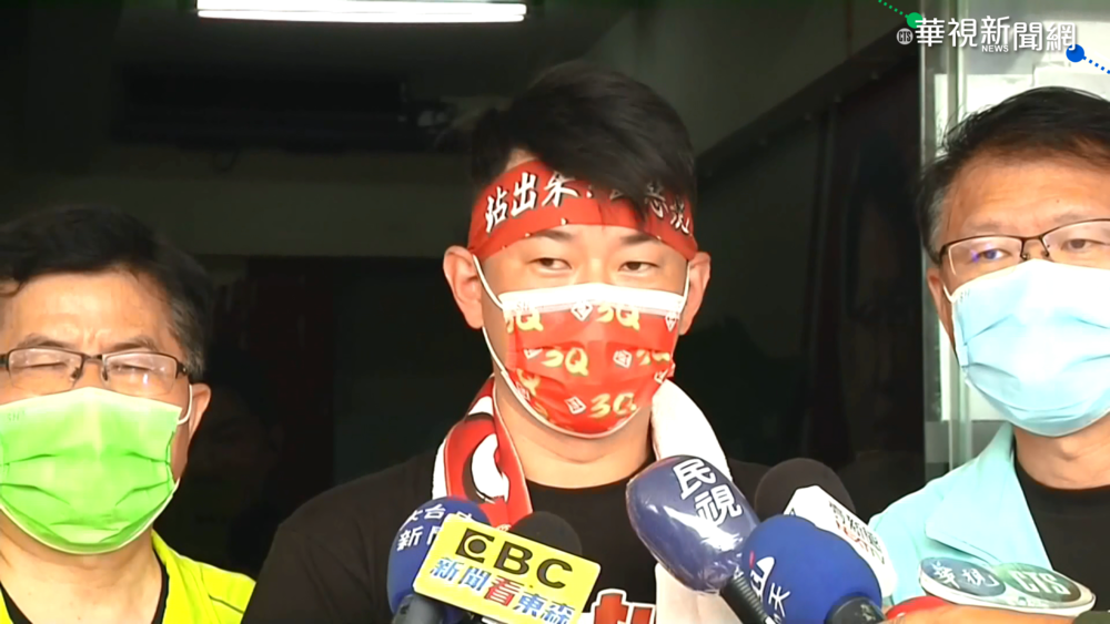 城中城大火死傷慘 高雄囡仔陳柏惟默哀