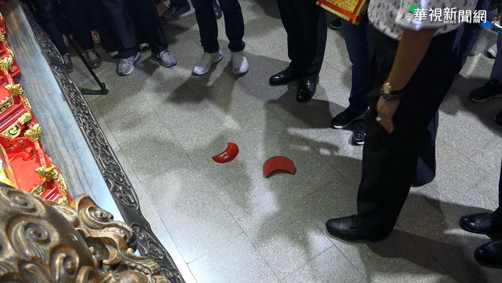 台中大安媽祖雕像 擲筊5輪石雕打造