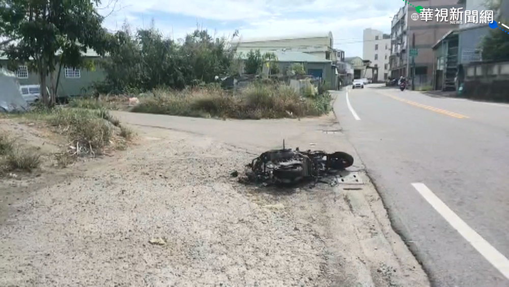 騎士撞野貓摔車起火 無駕照當場開罰