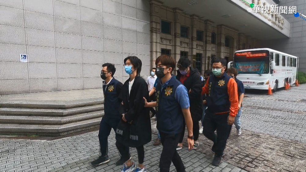 網紅小玉"換臉"製情色片 網紅.民代受害