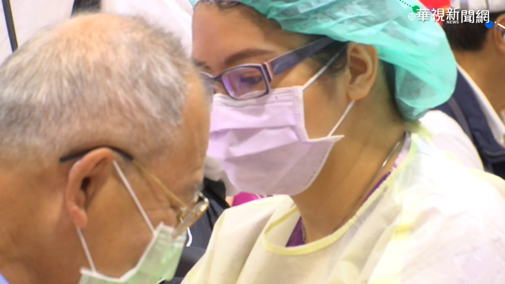 中央.地方拚疫苗接種量 醫護喊"吃不消"