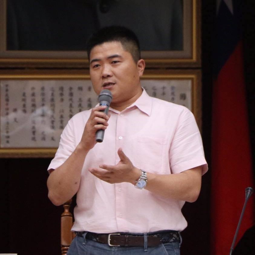 顏寬恒秀良民證邀他外送 陳柏惟回應