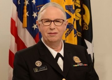 美國首位跨性別上將 接掌公衛軍官團