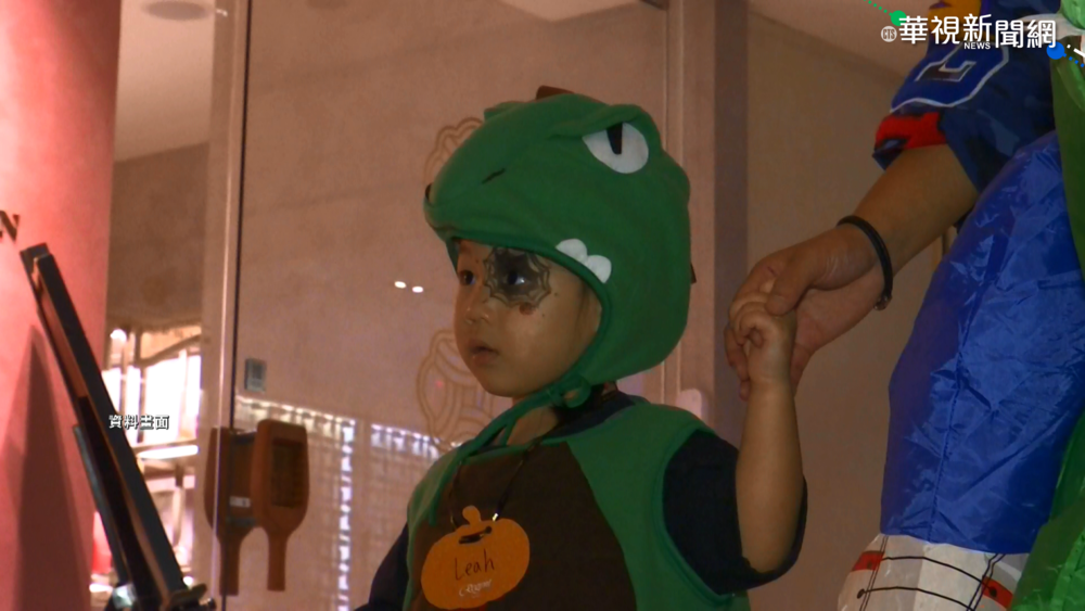 特效化妝師妙手一出 學生變身"長舌女妖"