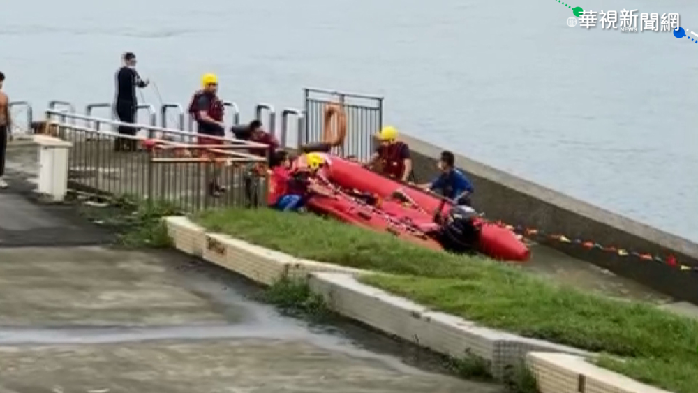 北市大直橋20多歲女子墜河 警消搜救中