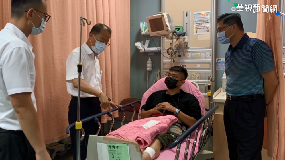 追通緝犯中埋伏 1警受流彈波及 3嫌逃逸