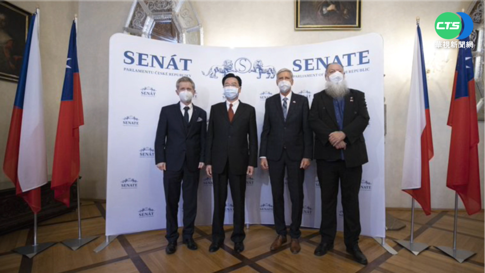 吳釗燮抵捷克見韋德齊 聚焦"中國威脅"