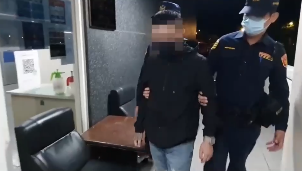 「300哥」闖紅燈撞人肇逃！阿嬤後悔幫買賓士：以為會乖