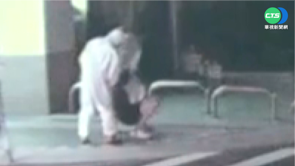 好心沒好報! 醉男發酒瘋欲攻擊救護員