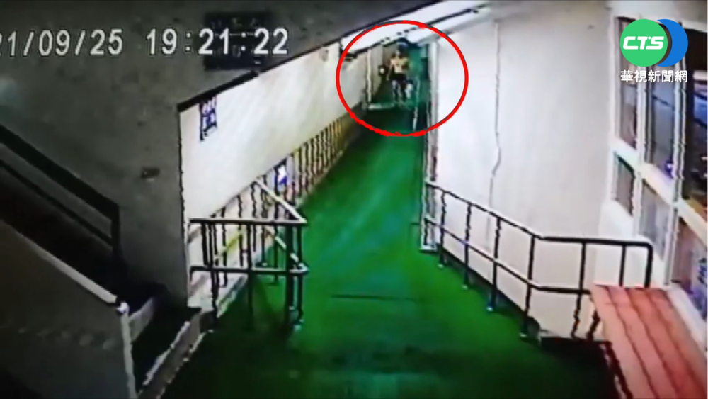 澎湖泳池驚見"攝狼"! 追查竟是海巡隊員