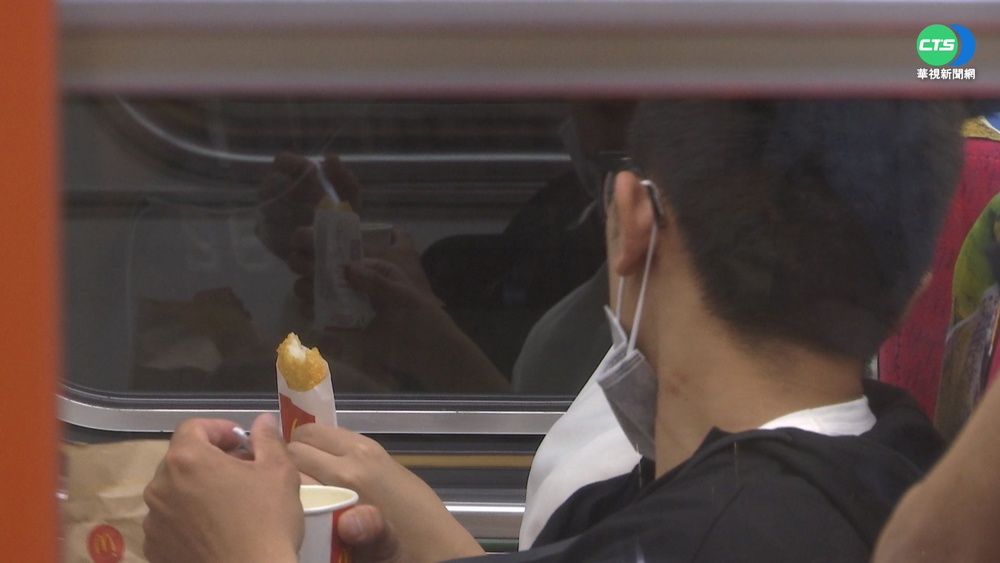 雙鐵.客運開放車廂內飲食 通勤民眾樂