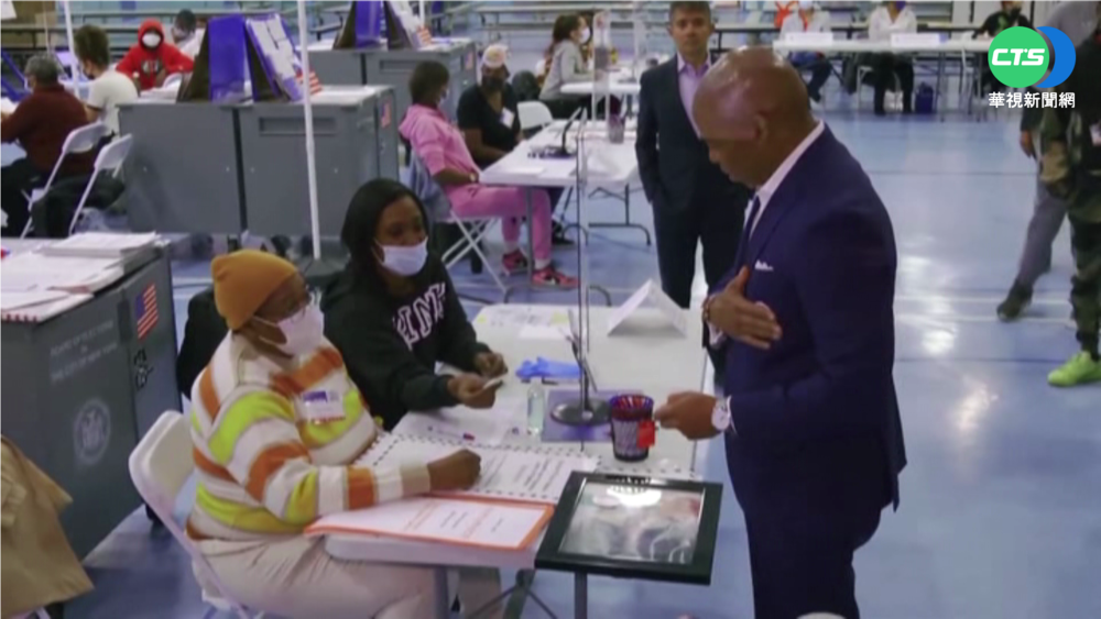 紐約市長大選登場 非裔退休警呼聲高!