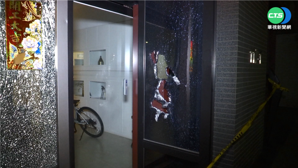 直播惹禍?! 娛樂公司遭3男砸毀店面