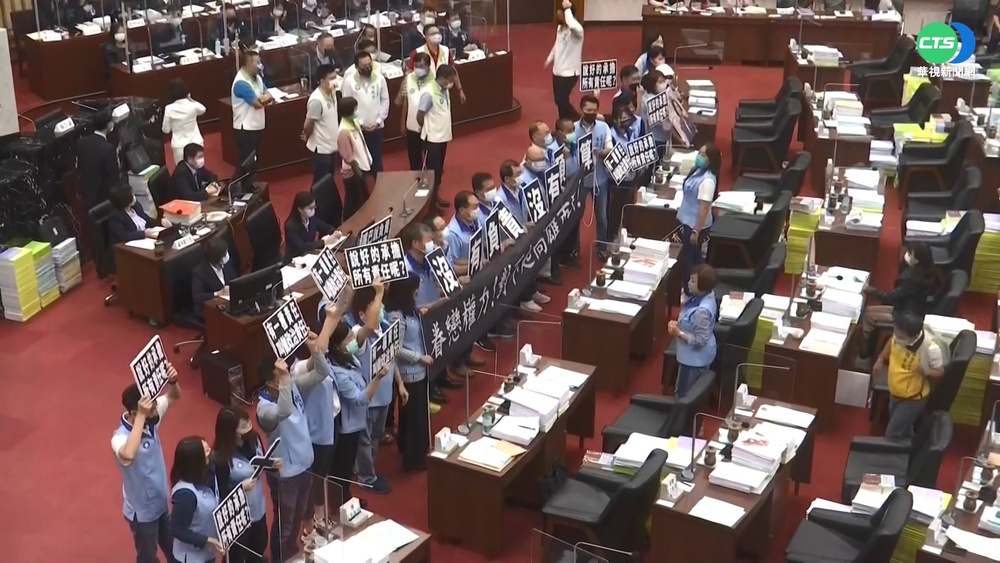 高議會總質詢! 民團.綠議員互嗆失控