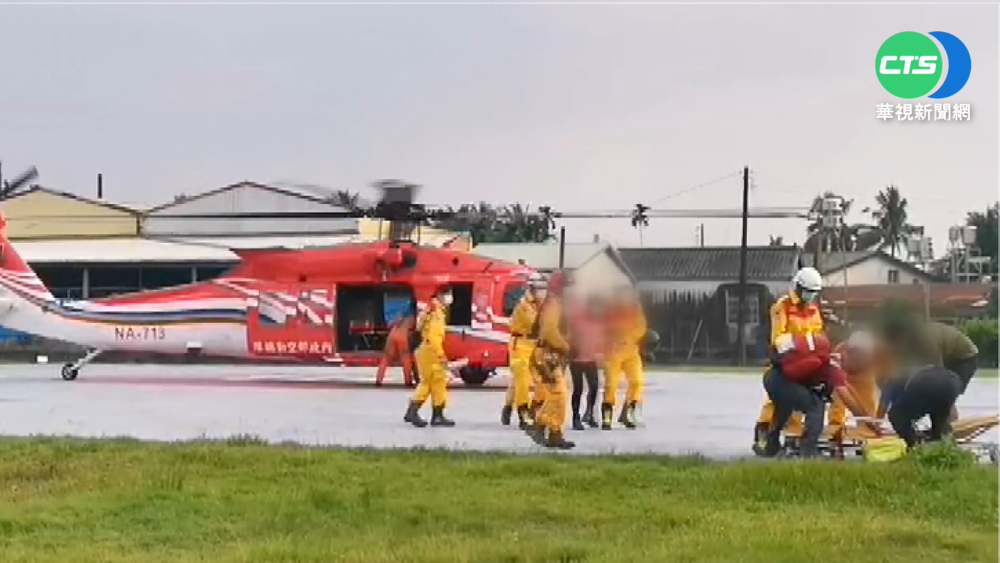 虎頭蜂襲舊好茶村 直升機吊掛2人送醫