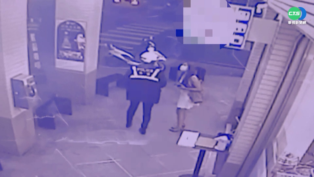 超商存款遭疑車手 女遇警盤查受氣