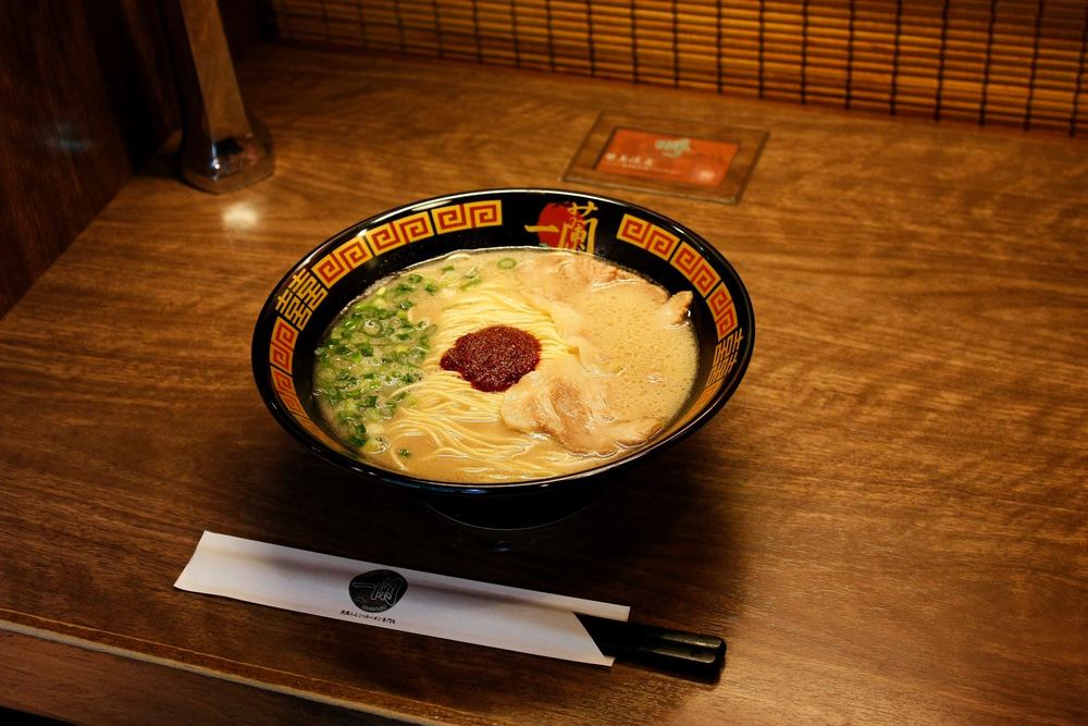 「一蘭拉麵」台中朝富店11/24開幕 內部風格曝光