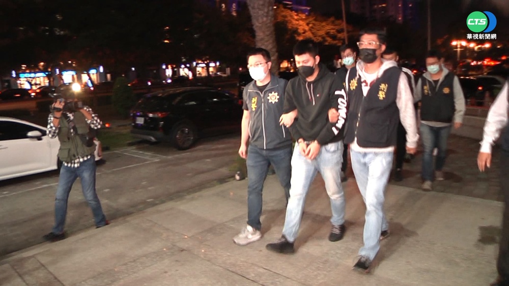 警2度放3嫌 男大生母哭到淚乾投訴媒體