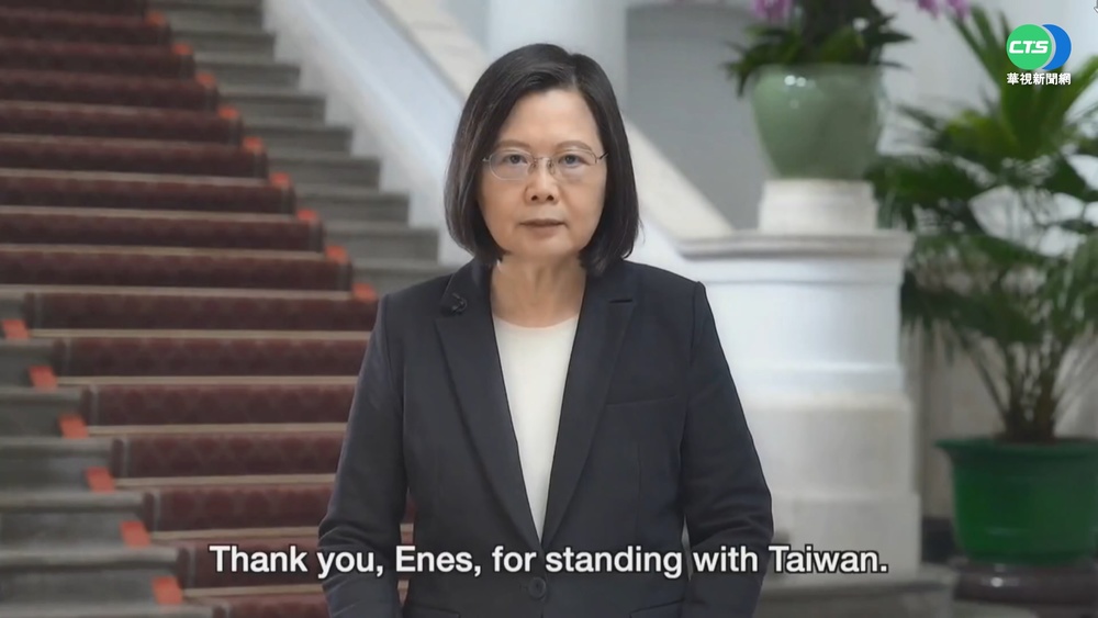 NBA球員坎特挺台灣 蔡總統影片致謝