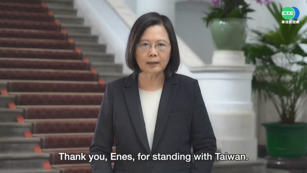 球星坎特推特挺台! 蔡英文錄影片致謝