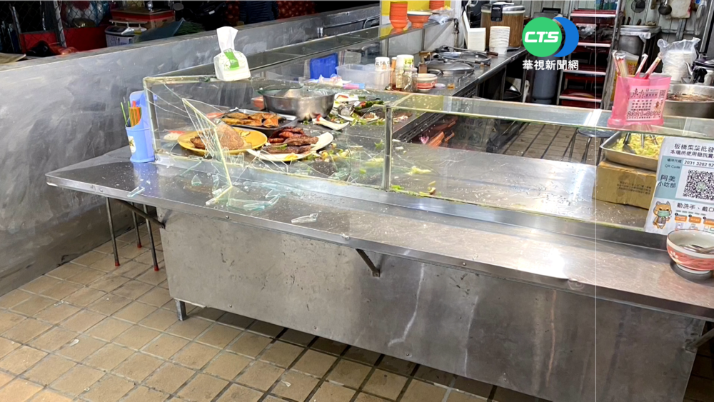 遭老闆指責對外"喊貴" 熟客砸自助餐店