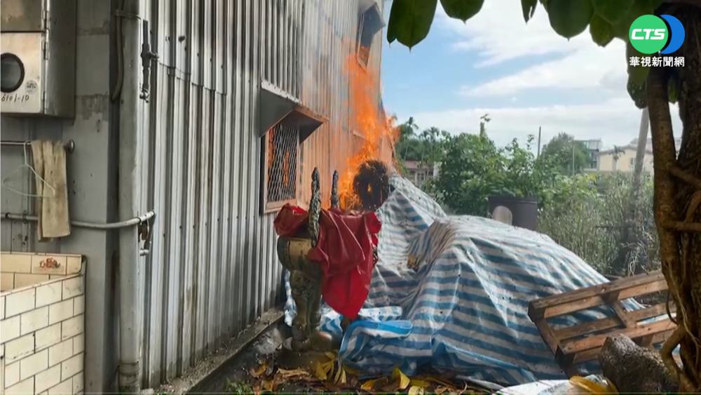 大中午冒火! 宜蘭卡拉OK店全毀1人傷