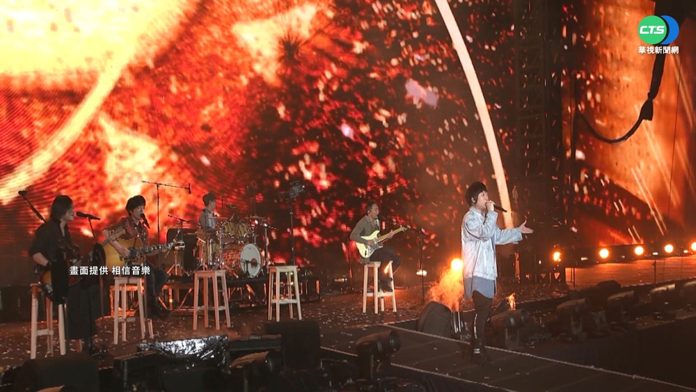 高雄雙舞台跨年 4金卡司"異地共演"