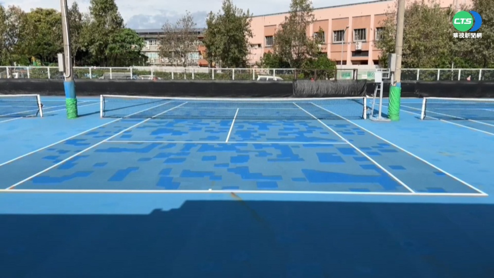 才花4千萬整修 羅東網球場又見滿地補丁