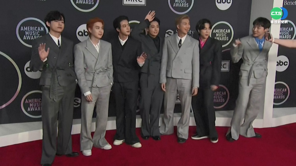 全美音樂獎登場 BTS奪"三冠王"