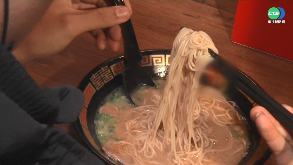 免隔板+五倍券 餐飲業終止5個月負成長