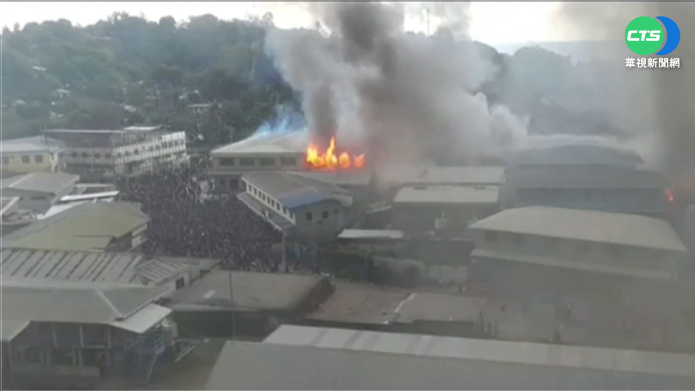 索羅門反政府示威 中國城遭破壞焚燒