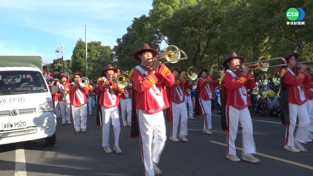 民雄踩街嘉年華熱鬧 身障團體秀才藝