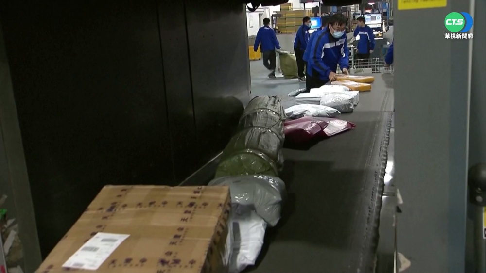 "黑色星期五"拚網購 路邊取貨免人擠人