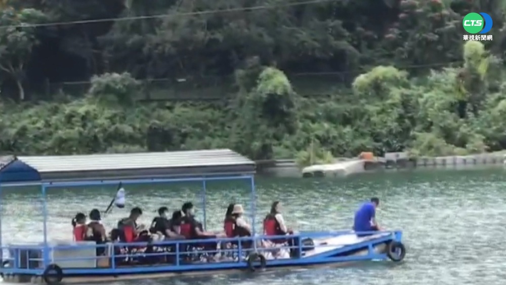 漁筏驚險載客! 超載逾10人未穿救生衣