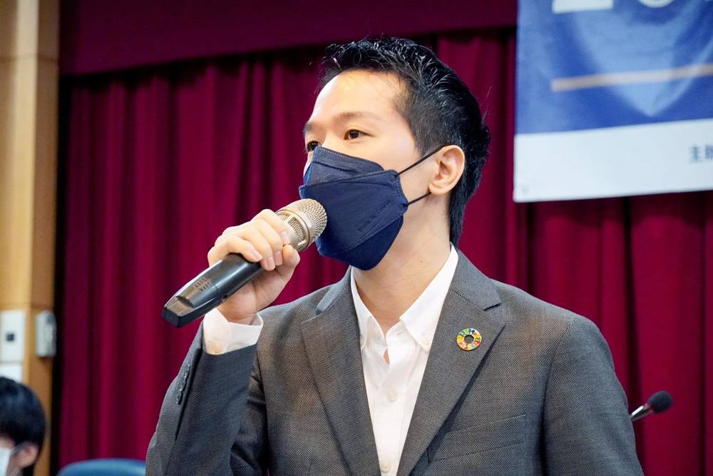 何志偉遭嗆「你爸媽6、70歲該去死嗎」氣炸喊告黃士修