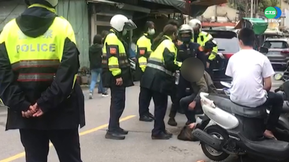 占車位還襲警 夫妻檔被噴辣椒水壓制