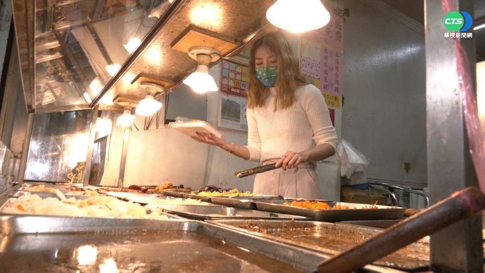 北漂族驚呼! 台北自助餐4菜1肉竟160元