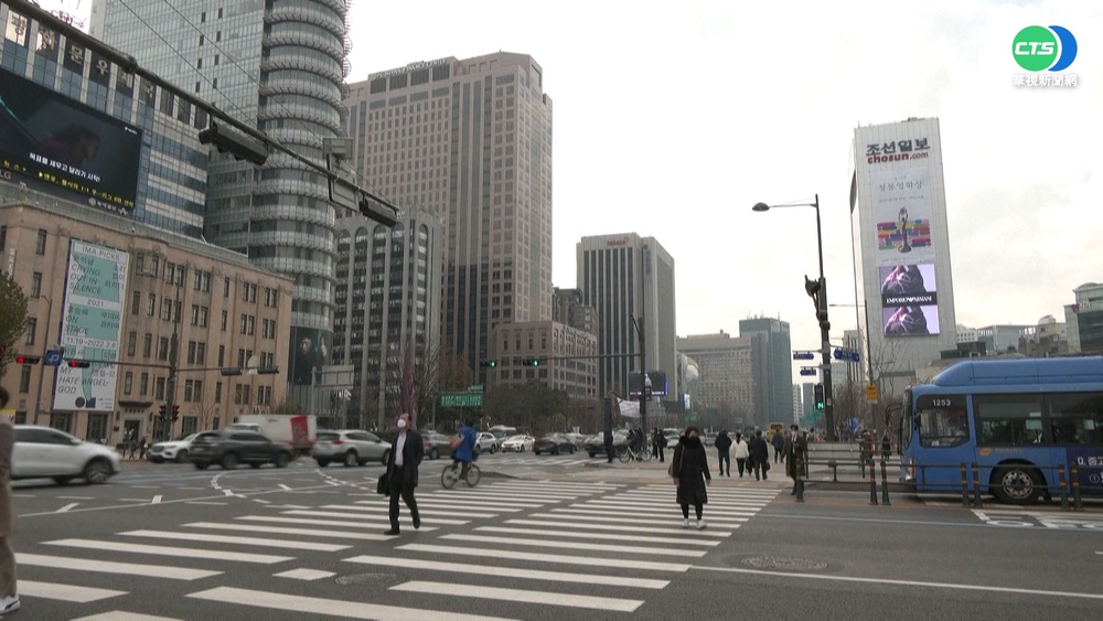 Omicron強襲! 南韓暫緩"與病毒共存"政策