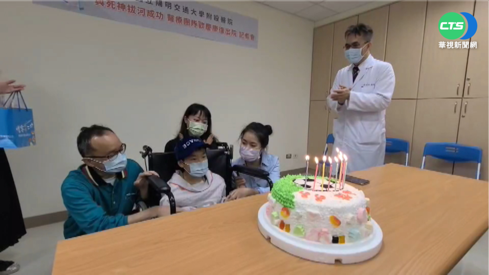 小六童車禍19處骨折 搶命成功康復出院