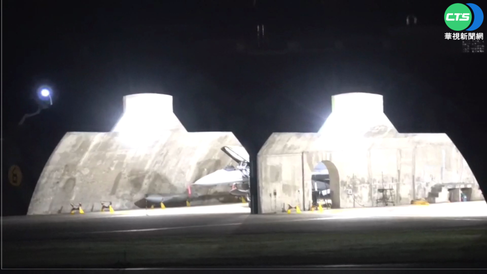 幻象2000疑輪煞器故障 緊急降落花蓮