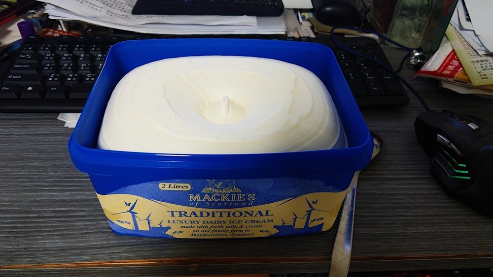 開封冰淇林驚見「凹陷大洞」內行一看秒讚：太幸運