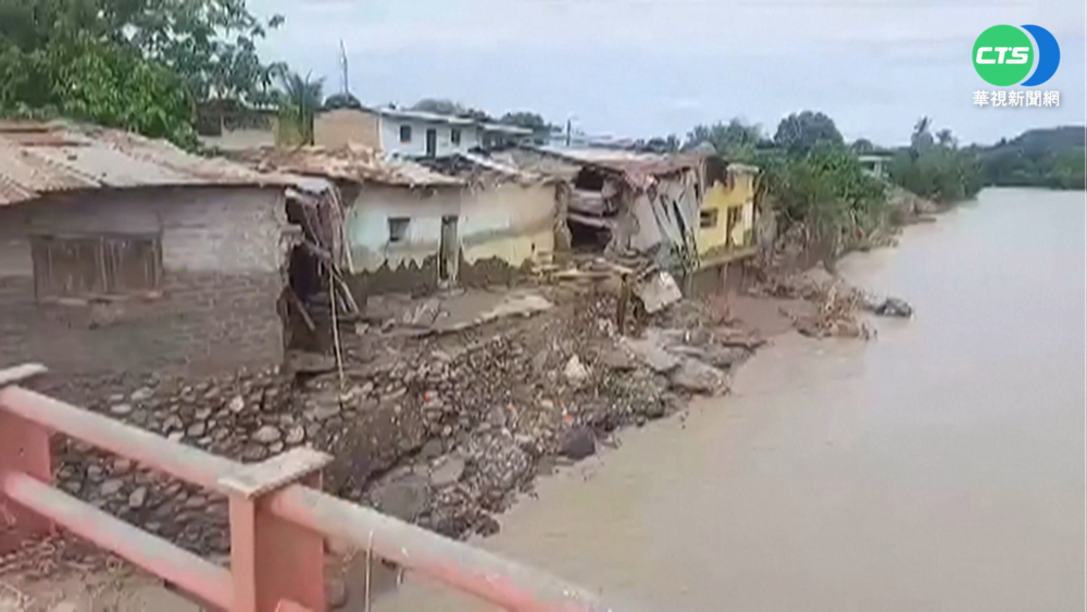 秘魯北部震後又淹水 土石流侵襲民宅