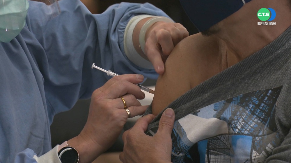 亞東醫院續接種第3劑 約104人預約