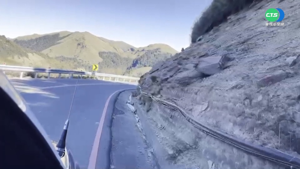 台14甲線武嶺路面結冰 上山車輛小心打滑