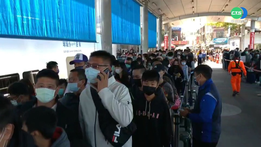 小琉球迎王人潮擠爆 傳出民宿1晚要2萬