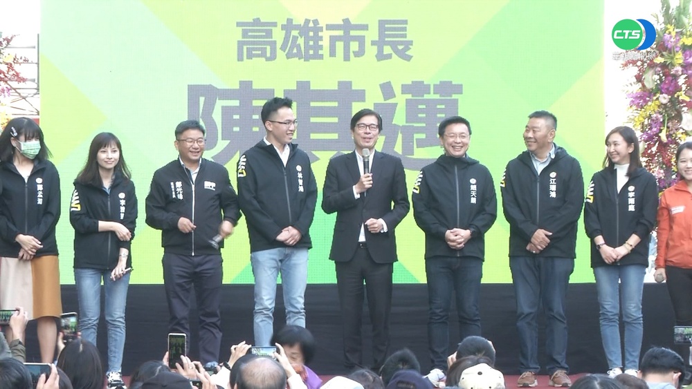 把握時間公投宣講 藍綠隔3公里較勁!