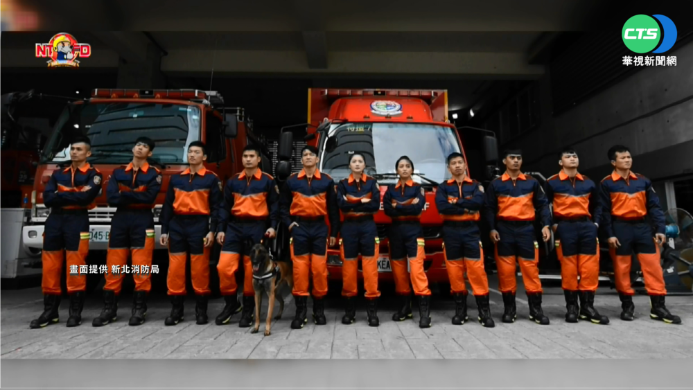 消防猛男月曆又來了! 毛小孩入鏡更吸睛