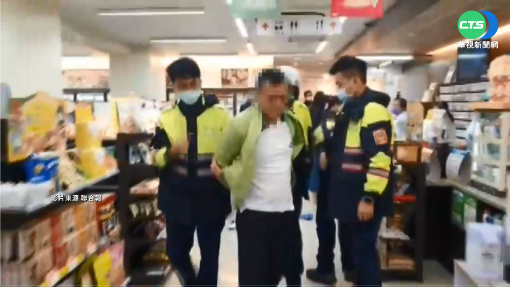 勸導"不要插隊" 超商女店員被暴打4拳