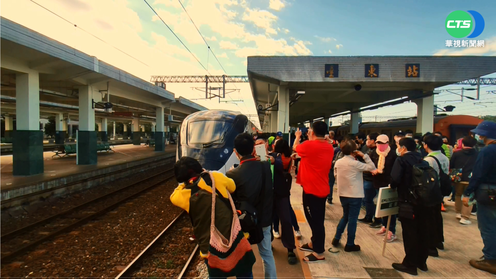 台鐵EMU3000試車 "平穩噪音小"獲肯定